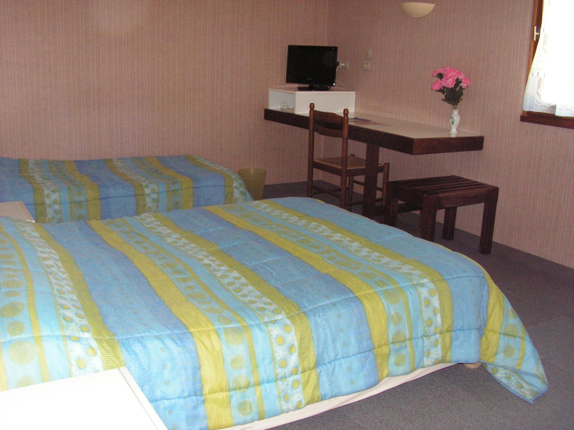 Hotel Du Parc Thonac Ngoại thất bức ảnh